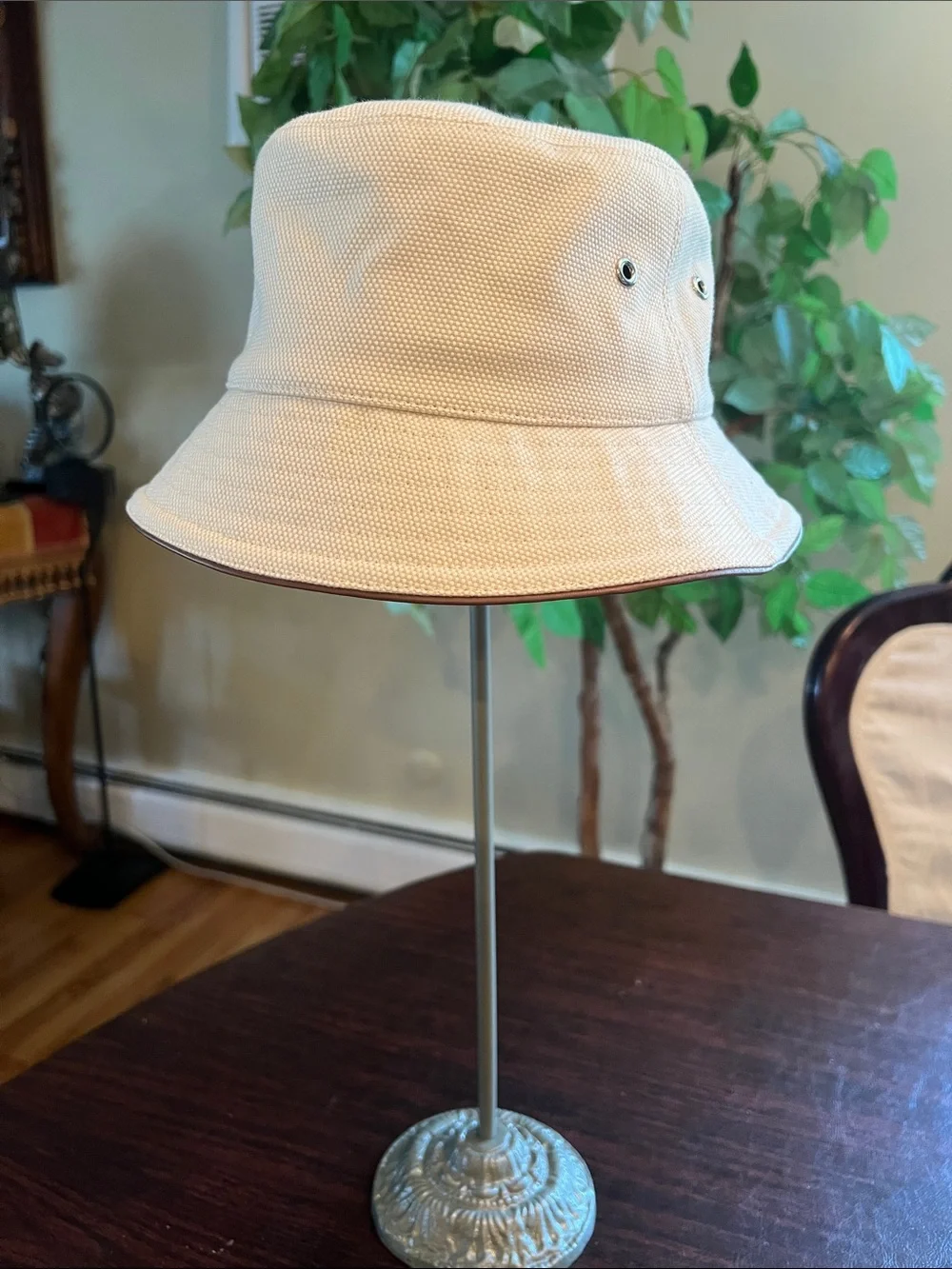 Burberry bucket hat